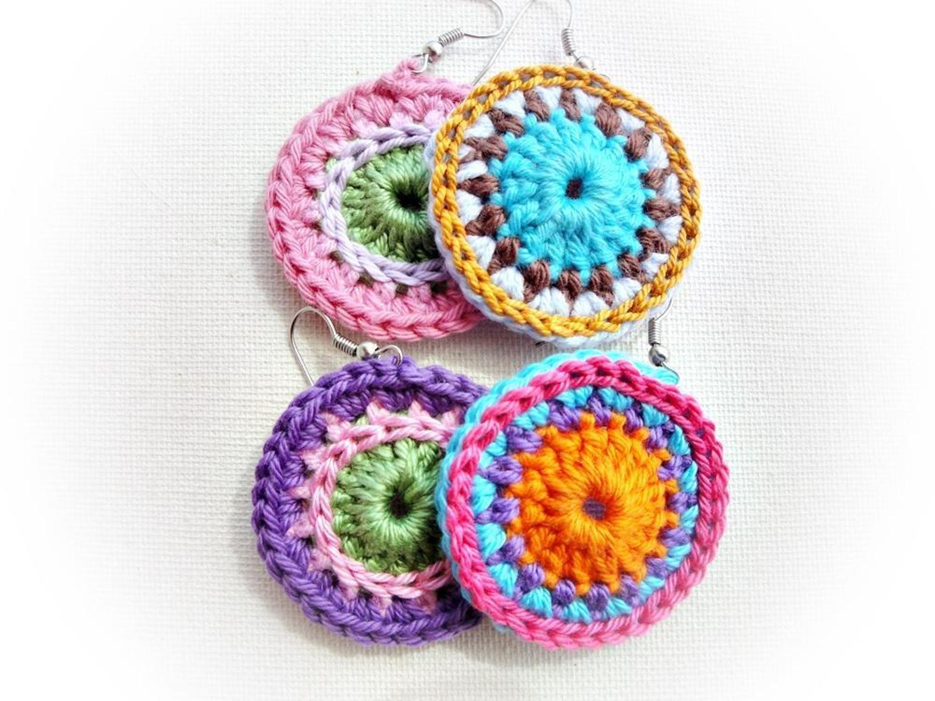 colorful crochet earrings pattern