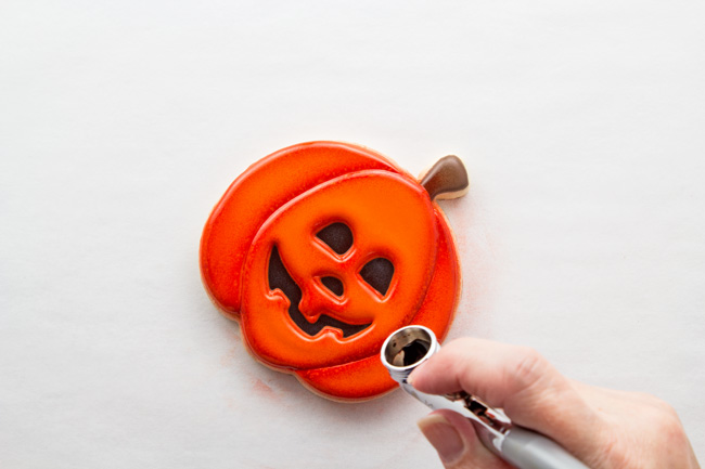 easy jack-o-lantern cookies for Halloween