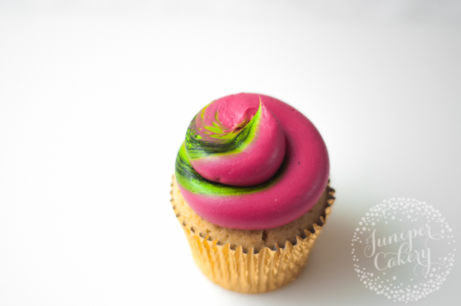 Super fun swirled frosting tutorial by Juniper Cakery