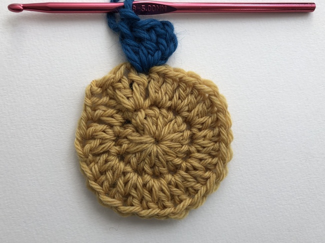 circle in granny square