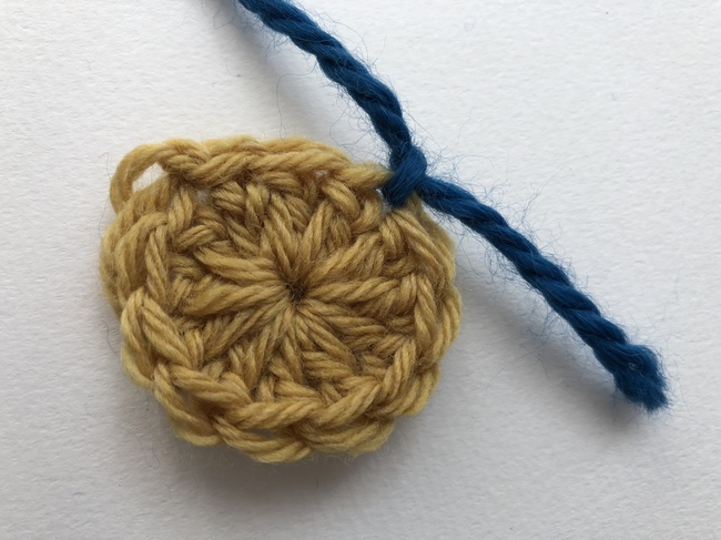 join yarn in crochet circle
