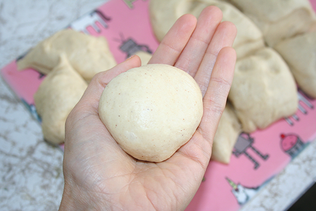Form pan dulce dough into balls