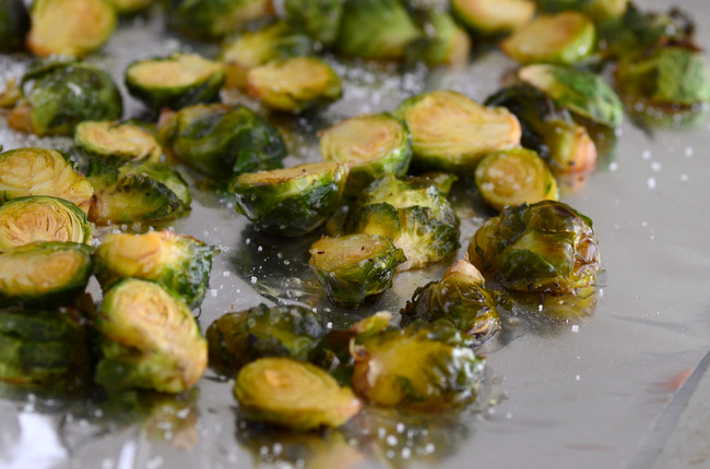 Rosted brussels sprouts on pan