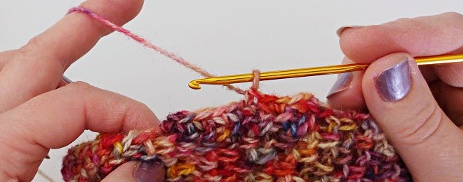 How to crochet a fingerless mitt end of thumb round 1