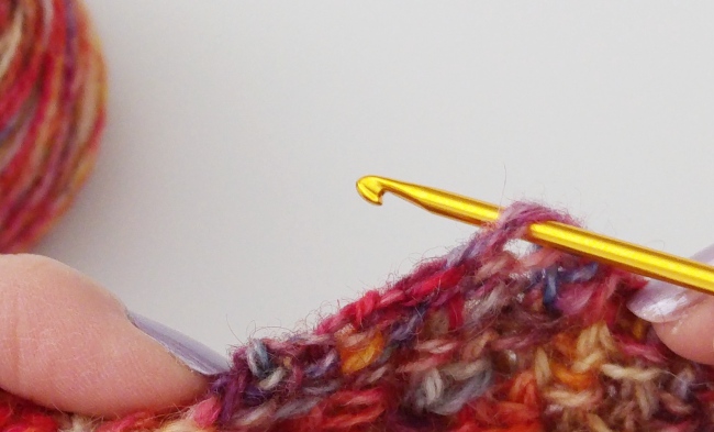 How to crochet a fingerless mitt thumb step 1
