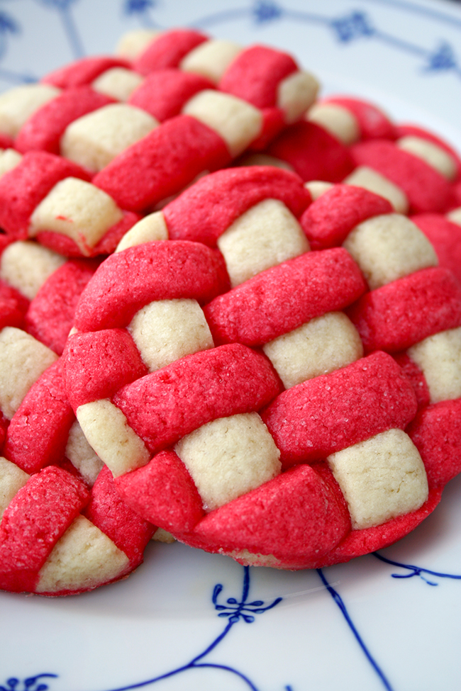 Basket weave sugar cookies