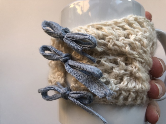 cabled crochet cup cozy pattern