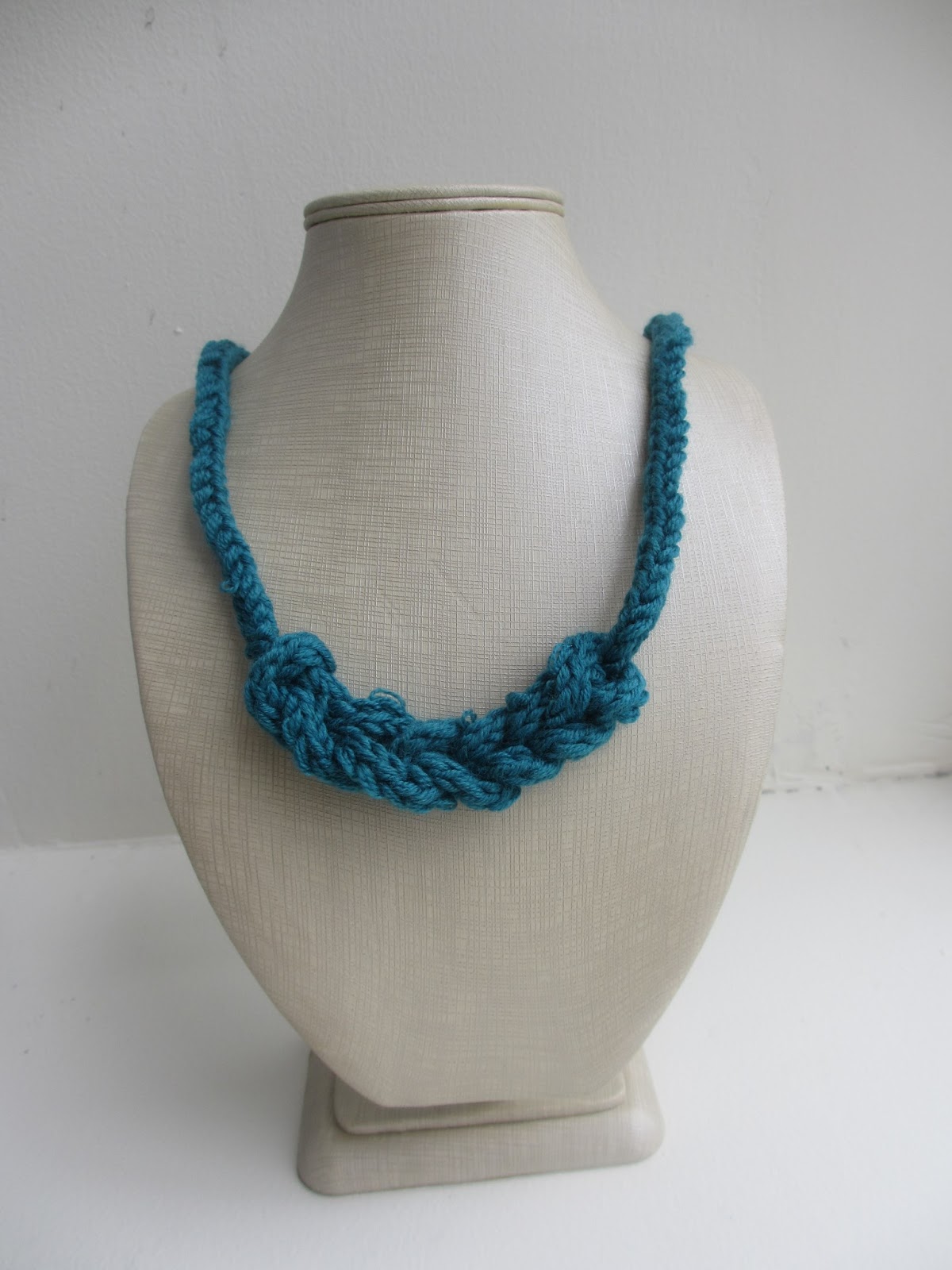 Crochet chain i-cord necklace