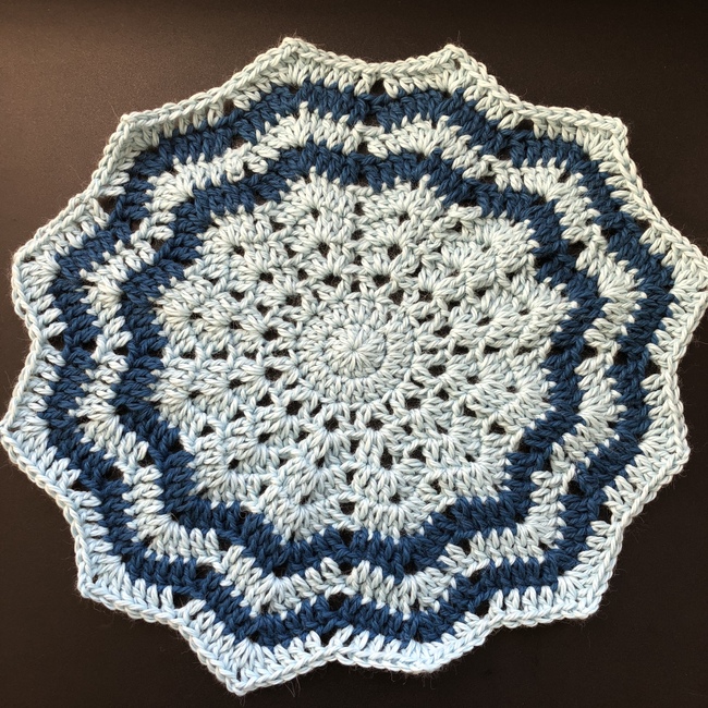 flat round ripple free crochet pattern