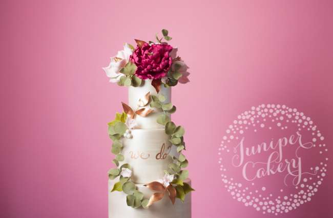 How to create a floral wreath cake