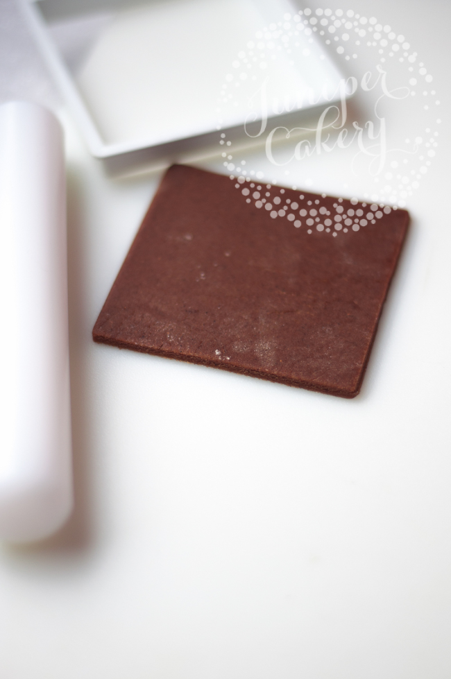 Gingerbread house cookie tutorial