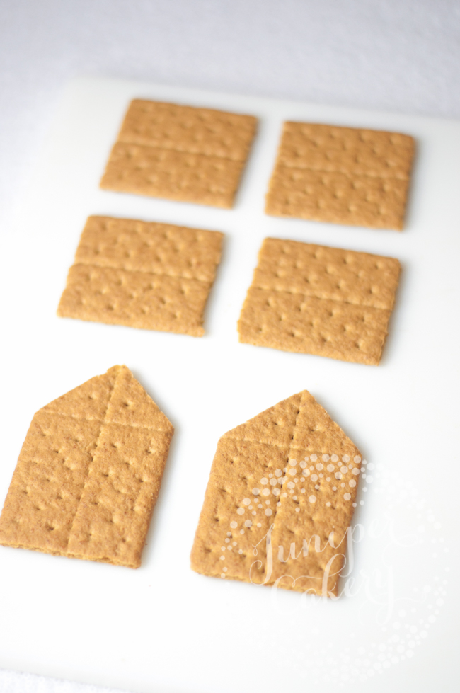 graham cracker gingerbread house tutorial
