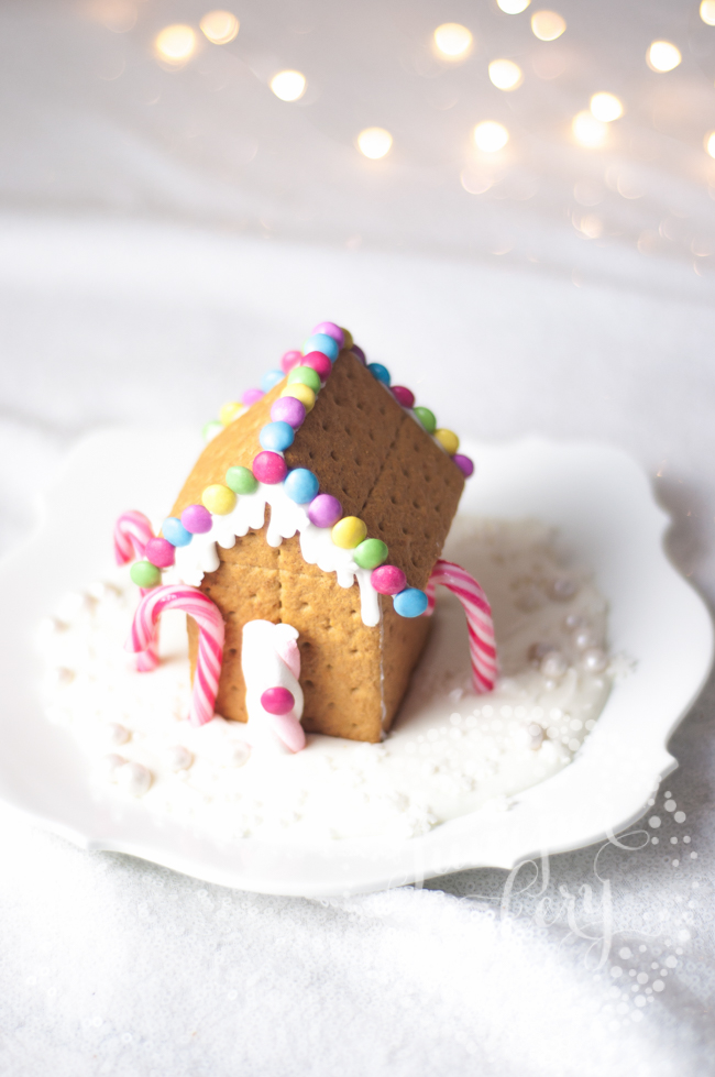 Get festive and make a graham cracker house