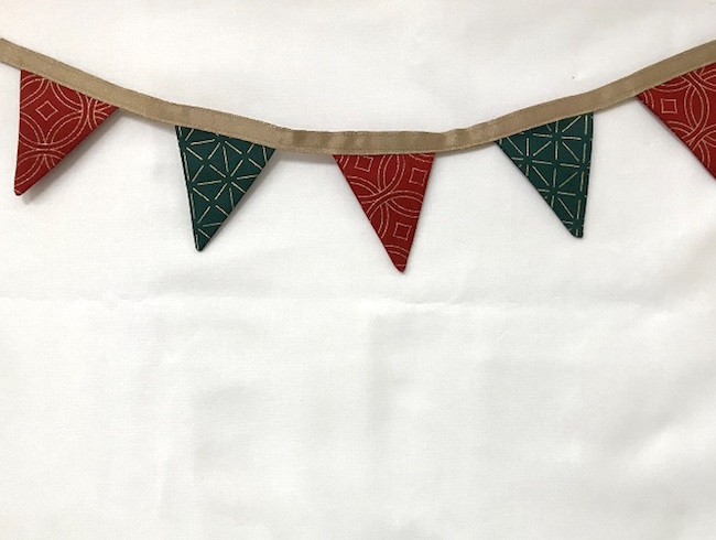 Finished DIY Christmas Bunting