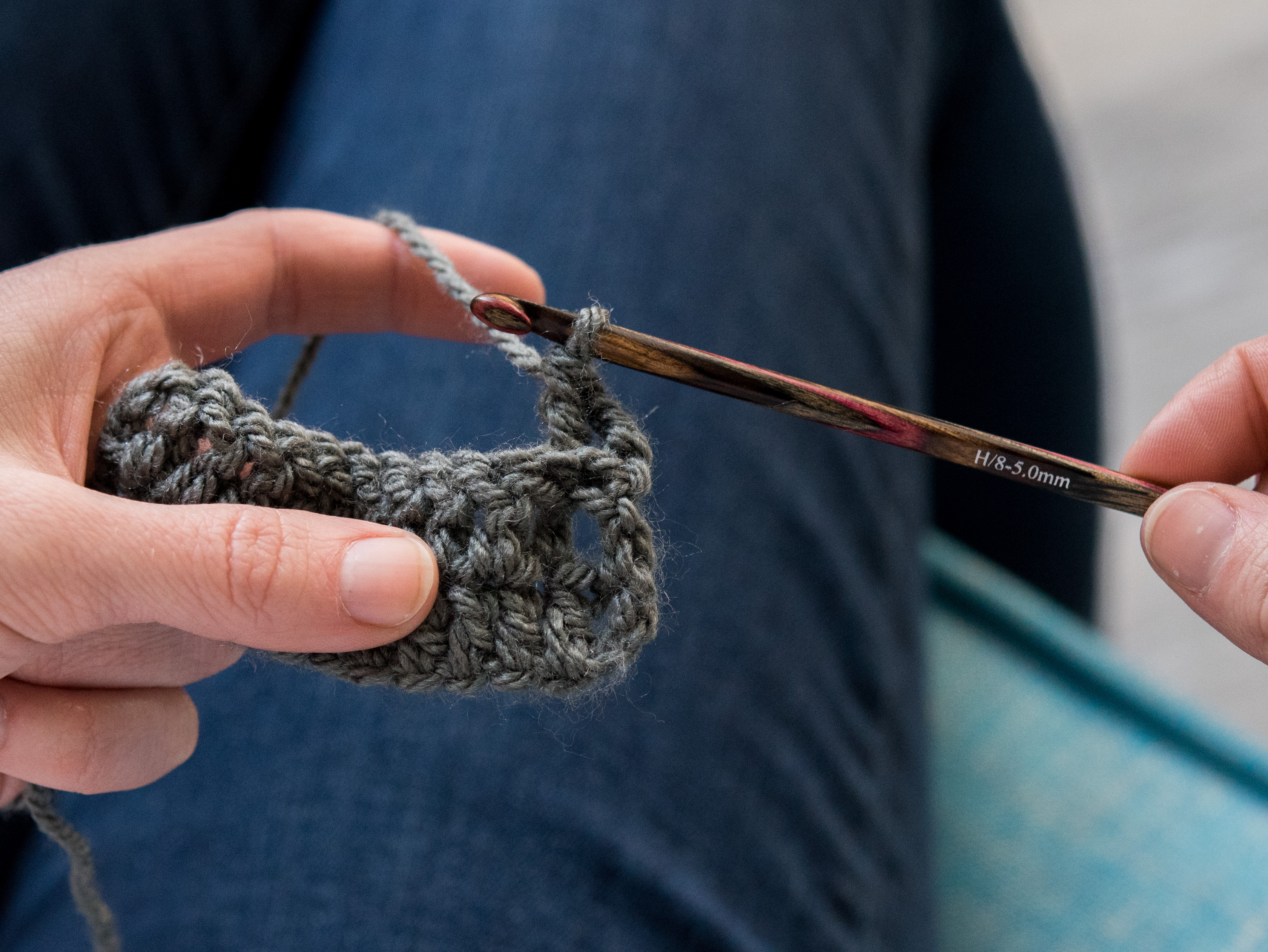 finishing a front post double crochet stitch
