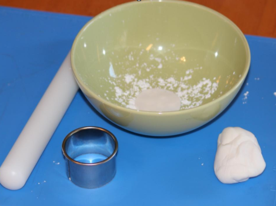 Placing Small Circle in Bottom on Bowl: Making Sugar Flowers on Bluprint