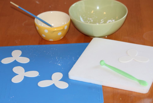 Cutting out Sugar Flower Petals