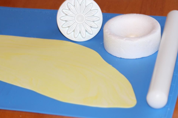 How to Make Sunflower Sugar Flowers: Materials Needed