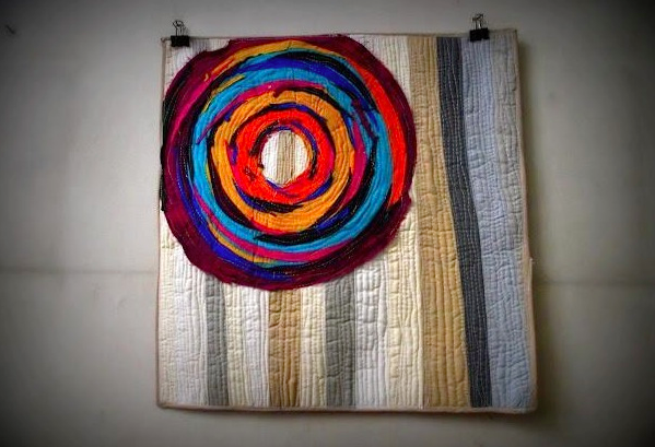 orbit mini quilt with bold circular design on craftsy 