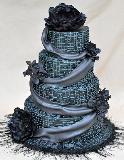 moody wedding cake