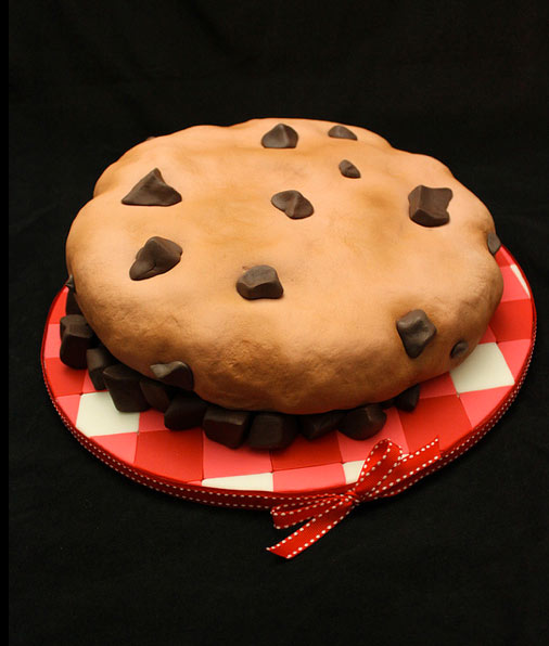 Cake in Shape of Giant Chocolate Chip Cookie 