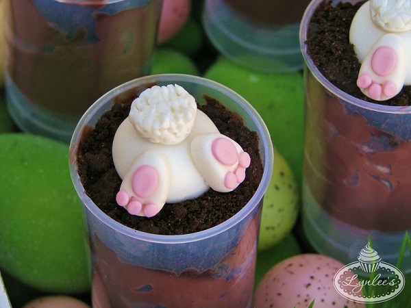 Fondant Bunny Bums Push Up Pop Fondant Topper