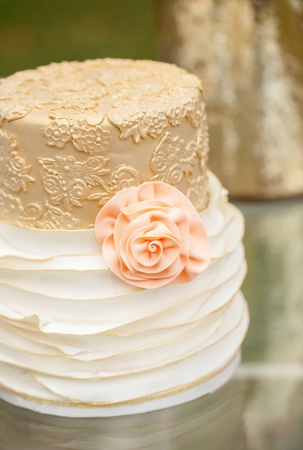 White Cake with Pink Rose