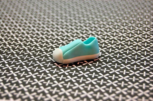 Shoe-Shaped Fondant with Toe Cap and Sole Added
