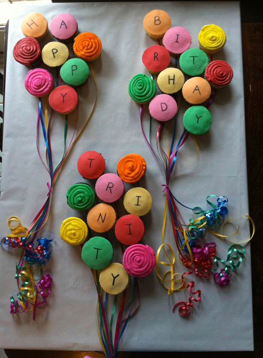 Cupcakes in Shape of 3 Colorful Balloons