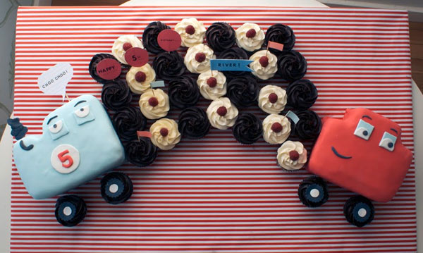 Cupcakes in Shape of a Train