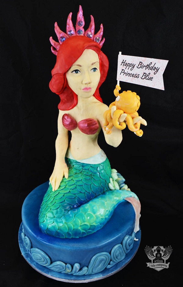 Cake Sculpted Like the Little Mermaid