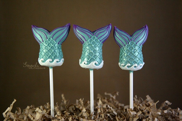 Cake Pops in Shape of Mermaid Tails