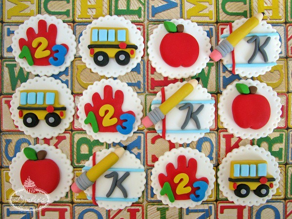 Fondant Toppers Featuring School-Themed Features