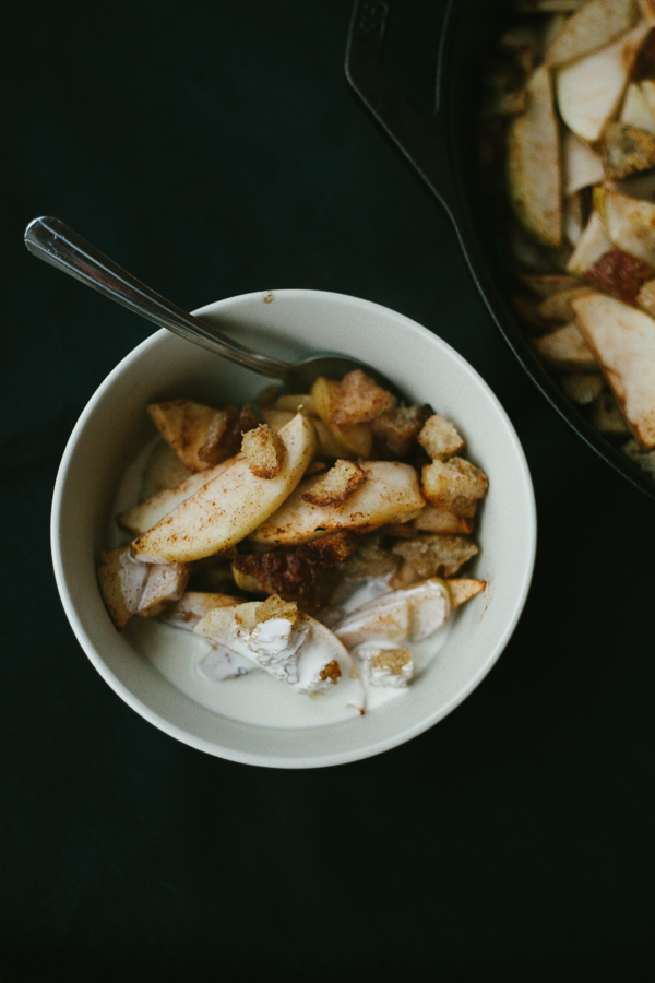 Baked Apple Brown Betty in Bowl