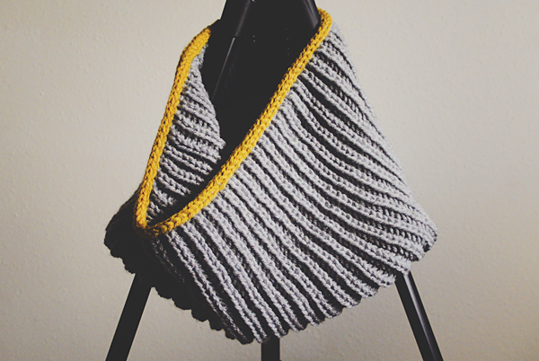 Brioche stitch cowl with i-cord bind off