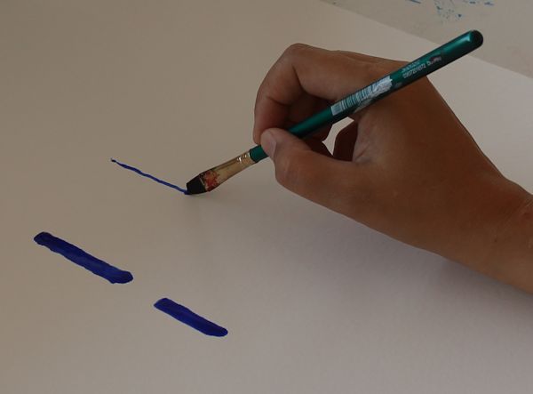 Hand Painting with Both Sides of Brush