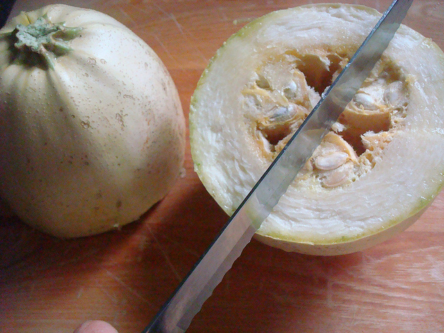 Cutting Spaghetti Squash Open
