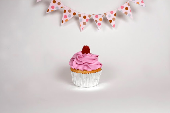 Cupcake with Pink Frosting - Bluprint.com