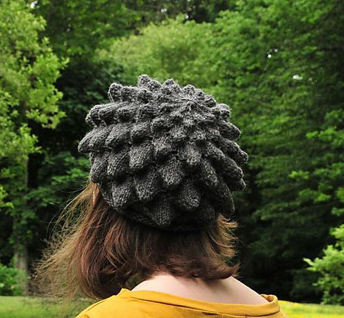 Chrysanthemum-Shaped Knit Hat on Bluprint 