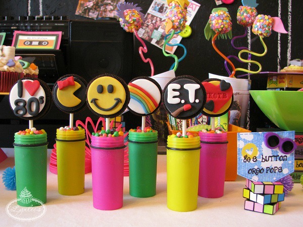 80s-Themed Button Cake Pops, on Craftsy 