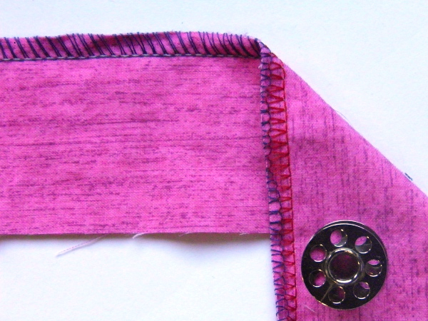 3 Thread overlock, lower looper to tight