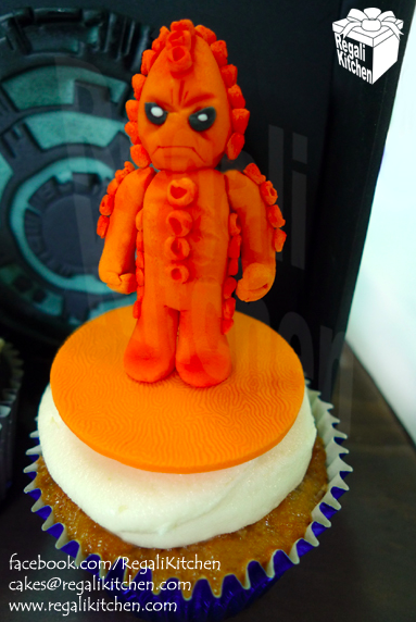 Zygon-Shaped Sculpted Cake 