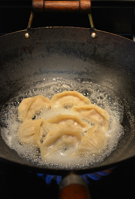 Frying Pot Stickers
