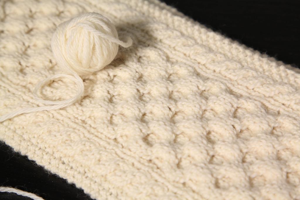 Honeycomb cable scarf