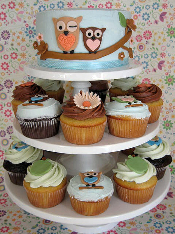 Owl-Themed Cakes and Cupcakes