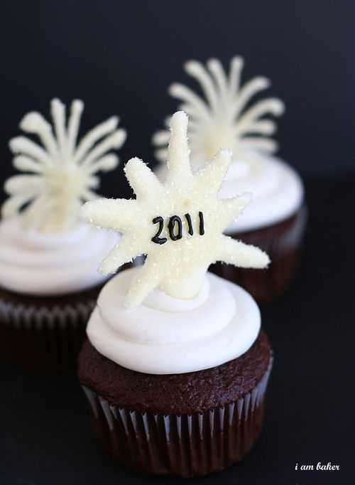 Cupcakes with Fireworks Toppers