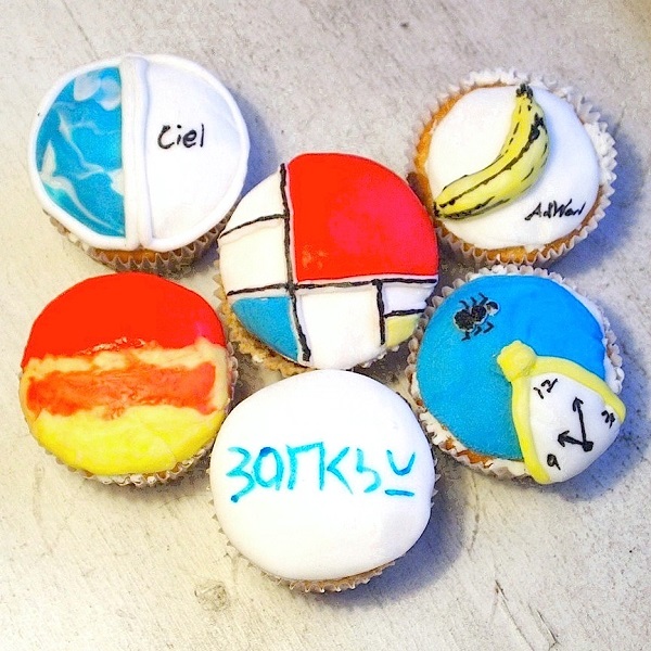 Modern Art Cupcake Designs