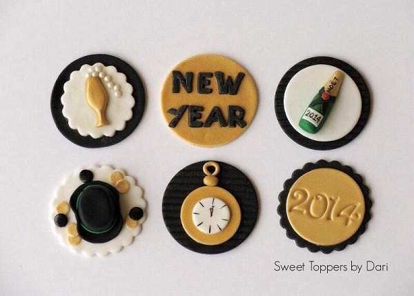 Fondant New Year's Cupcake Toppers - www.craftsy.com