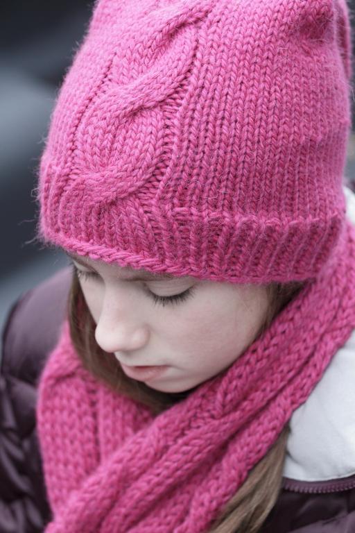 winter knit cable hat and scarf