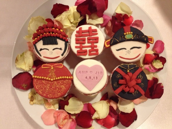 Chinese Bride and Groom Cupcakes